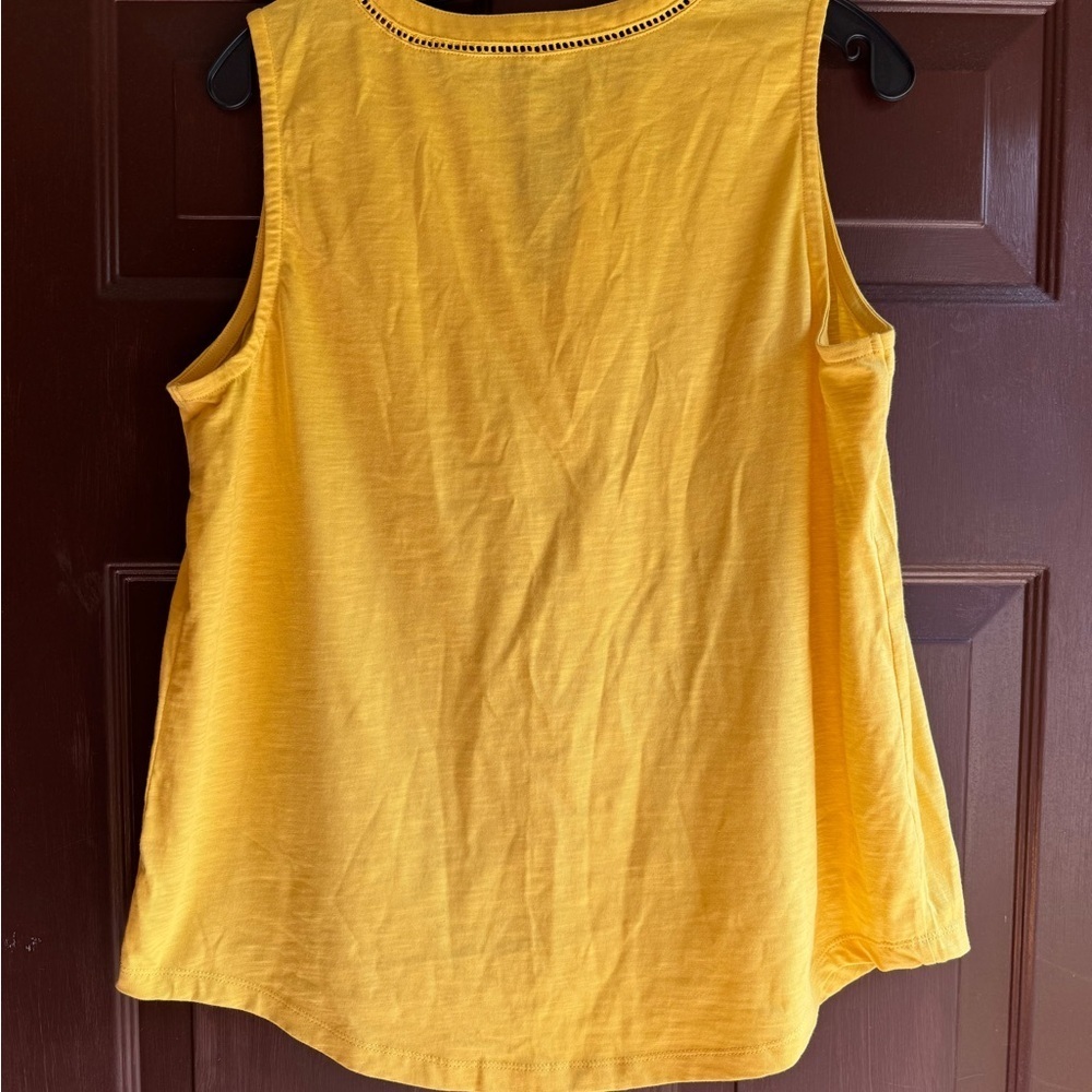St. John’s Bay Yellow Sleeveless Shirt Size Large NWOT - Picture 2 of 3